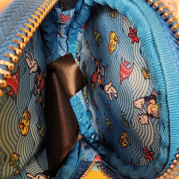 Loungefly Goofy Floatie Summer Swin Pool Coin Purse Wallet NEW - Picture 10 of 10